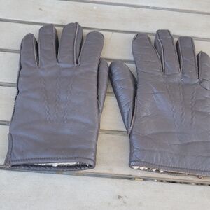 Men's Brown Leather Gloves - Classic Winter Accessory